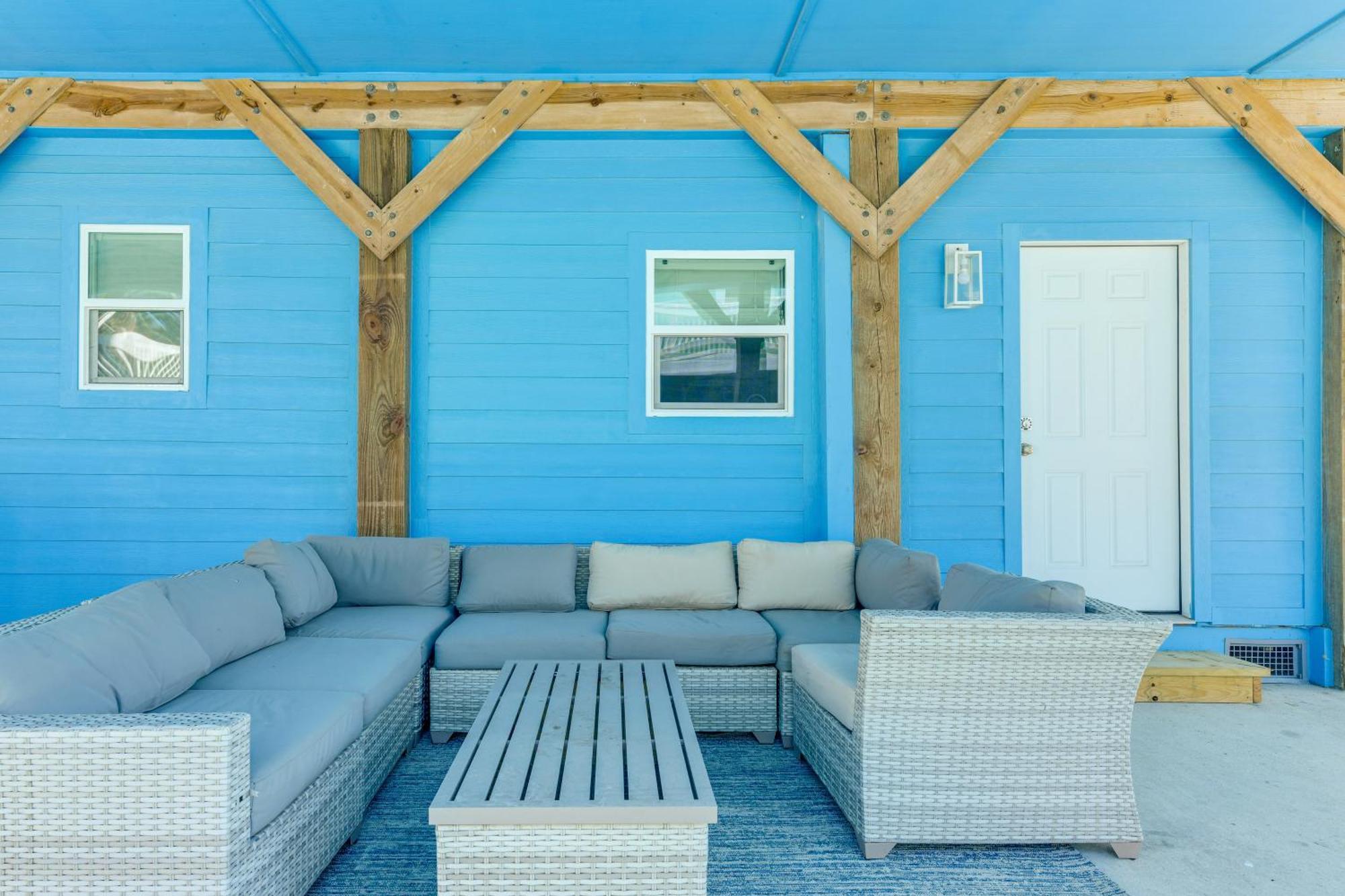Trendy Port Aransas Home With Private Pool And Deck! Экстерьер фото